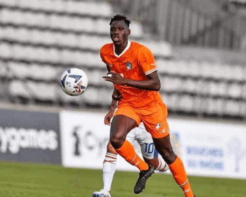 Aboubacar Sylla défend lors d’un match avec l’AS Vita Club