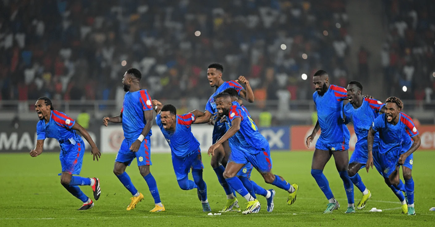 Les joueurs de la RDC réunis avant un match, affichant des expressions déterminées et concentrées, prêts à relever le défi