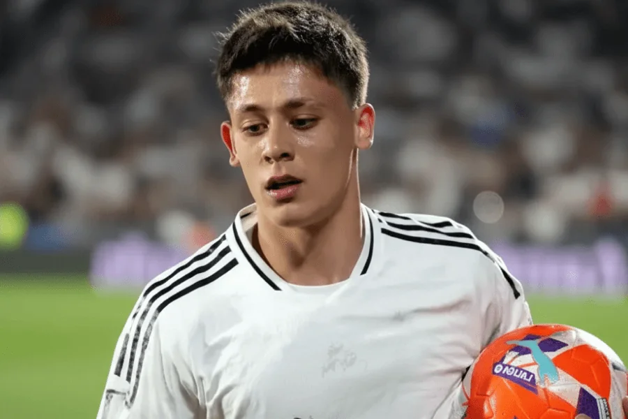 Arda Güler célébrant un but avec le Real Madrid.