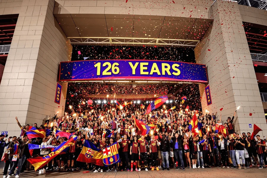 Supporters du FC Barcelone célébrant l'anniversaire du club.