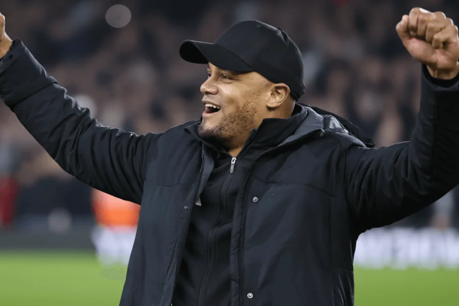 Vincent Kompany lors de la conférence après le match.