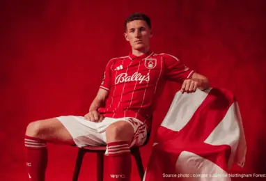 Elliot Anderson Nottingham Forest maillot rouge milieu central Premier League 2026