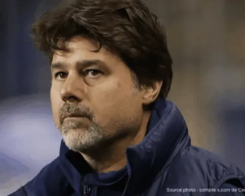 Mauricio Pochettino entraîneur souriant lors d'une conférence de presse 2026