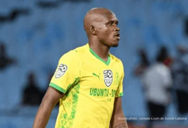 Bathusi Aubaas milieu défensif Mamelodi Sundowns action PSL 2025 2026