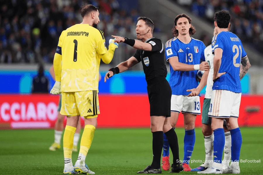 Joueurs italiens dépités après élimination aux tirs au but Zenica Bosnie