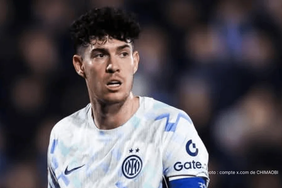 Alessandro Bastoni expulsé carton rouge Italie Bosnie 42e minute 2026