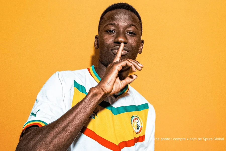 Pape Matar Sarr milieu Tottenham maillot Sénégal blessure épaule 2026