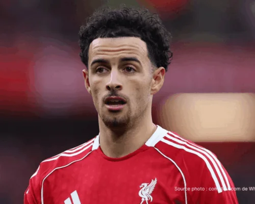Curtis Jones célèbre la victoire Liverpool derby Everton Hill Dickinson 2026