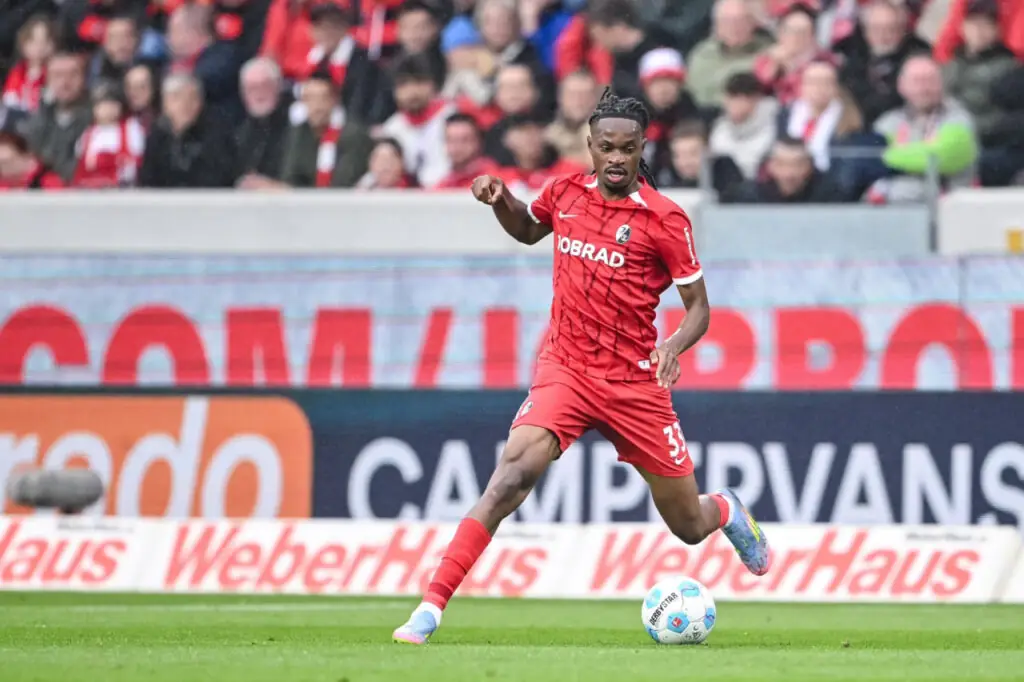 Jordy Makengo en action sous le maillot du SC Freiburg lors d'un match de Bundesliga 2026