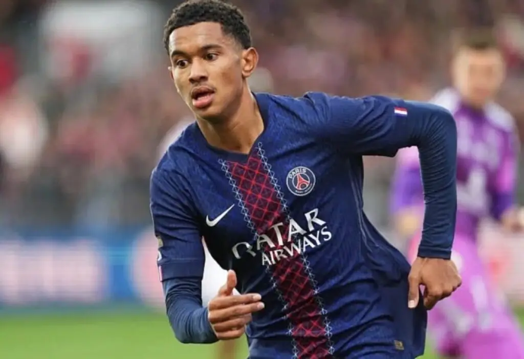 Luis Enrique en conférence de presse avant un match du PSG en Ligue 1 saison 2025-26