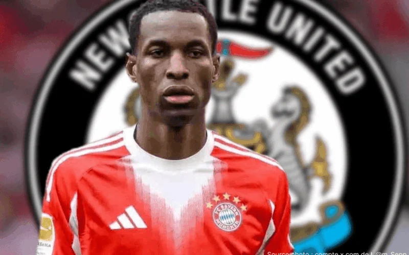 Nicolas Jackson sous le maillot de Chelsea FC lors d'un match de Premier League saison 2024-25