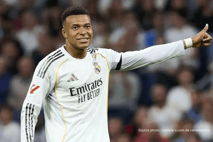 Kylian Mbappé célèbre son but contre Alavés au Santiago Bernabéu en Liga avril 2026
