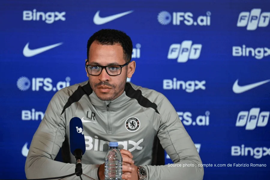Liam Rosenior entraîneur Chelsea conférence de presse après défaite City 2026