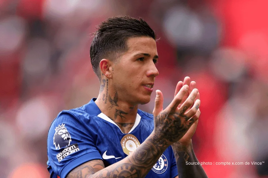 Enzo Fernandez capitaine Chelsea lors d'un match de Premier League 2025-26 – départ probable cet été, Real Madrid et PSG en piste