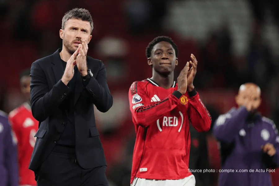 Kobbie Mainoo et Alejandro Garnacho coéquipiers Manchester United vestiaire 2026
