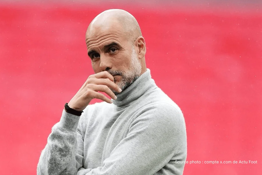 Pep Guardiola entraîneur Manchester City avant son dernier match contre Aston Villa le 24 mai 2026 à l'Etihad Stadium — inauguration du Pep Guardiola Stand
