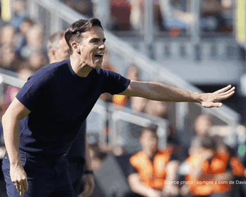 Iñigo Pérez entraîneur du Rayo Vallecano avant Rayo Vallecano Gérone Liga 11 mai 2026 au Campo de Vallecas Madrid
