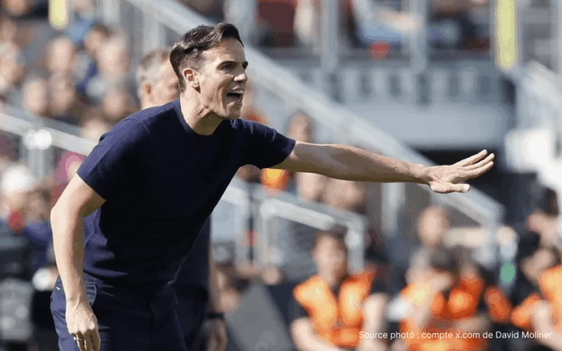 Iñigo Pérez entraîneur du Rayo Vallecano avant Rayo Vallecano Gérone Liga 11 mai 2026 au Campo de Vallecas Madrid