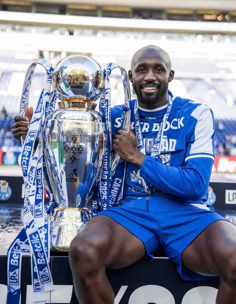 Seko Fofana milieu ivoirien FC Porto 31 ans né Paris 1,85m retour Rennes officiel 29 mai 2026