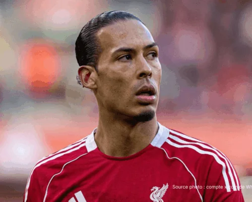 Virgil van Dijk capitaine Liverpool déçu après défaite Old Trafford mai 2026