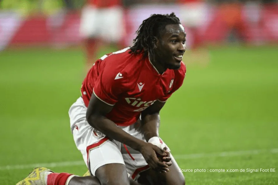 Ibrahim Karamoko à son arrivée au Standard de Liège en janvier 2025, recruté depuis le FC Versailles pour 150 000 euros